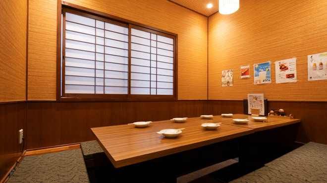 大正居酒屋 よあけ 掘りごたつの個室席